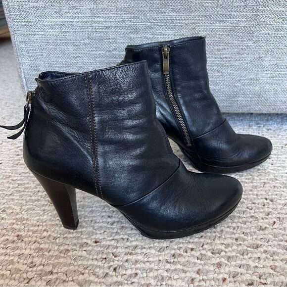 Paul Green black leather high heel booties - Picture 5 of 11